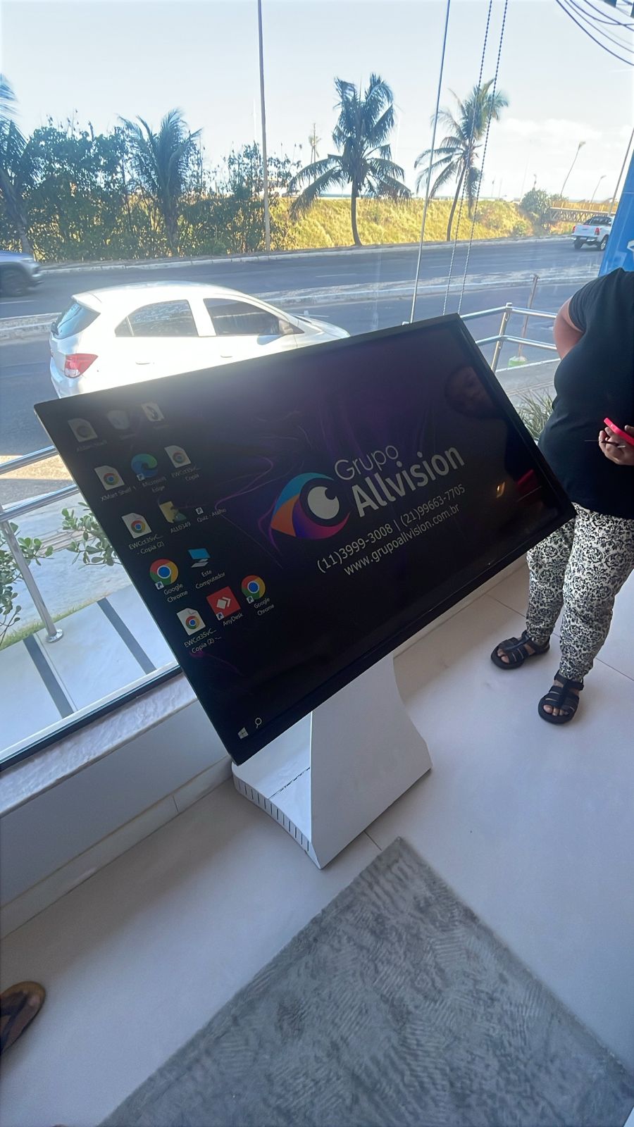 Totem Interativo para Eventos Corporativos | Aluguel de Totem Interativo com Personalização