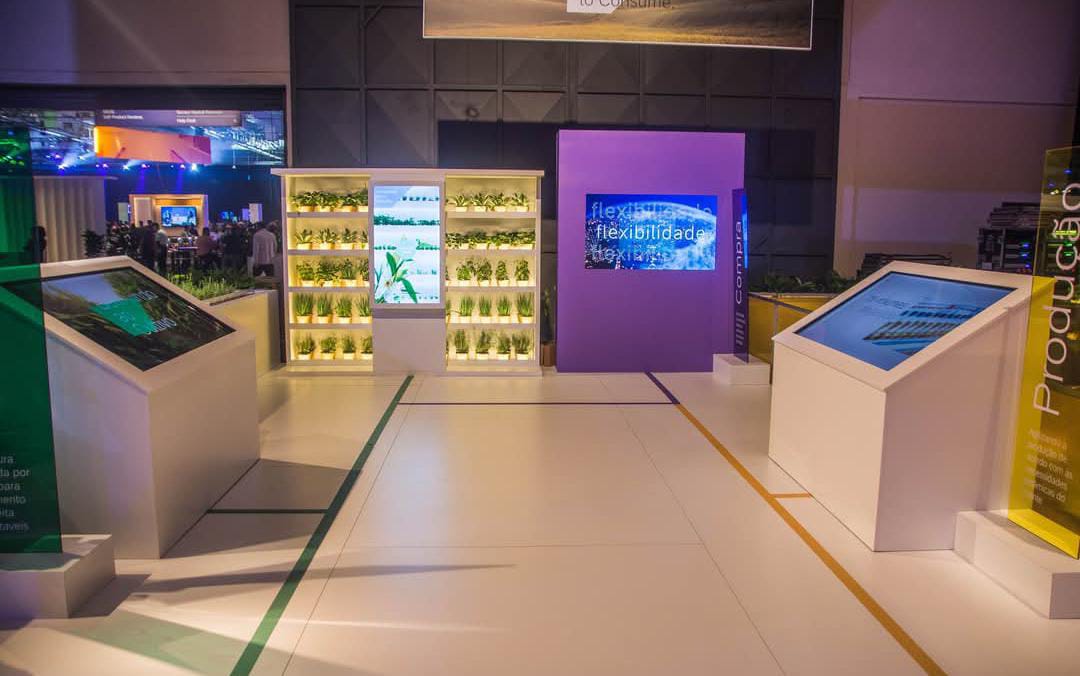 Locação de TVs 4K, Totens Interativos e Painéis de LED para Congressos e Stands 2026